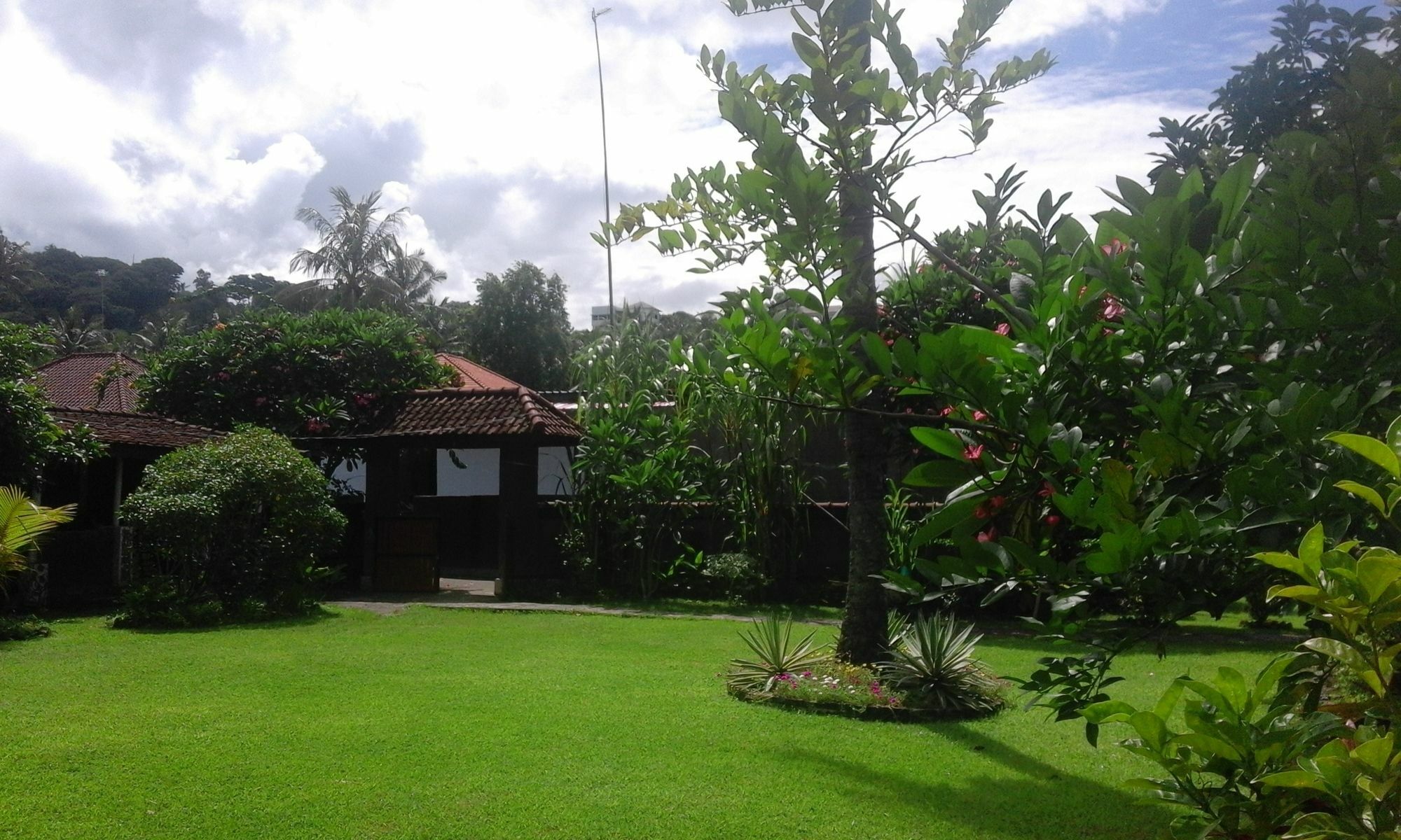 Indah Homestay Senggigi Luaran gambar